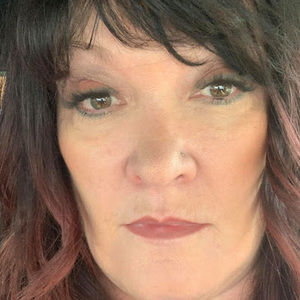 Meet your Posher, Carol